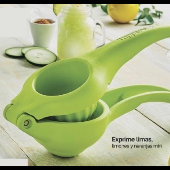 Tupperware Kitchen Tupperware Lemon Lime Squeezer Juicer Press